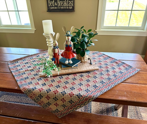 PARLOR WEAVE RED/NAVY/LINEN 52" TABLE SQUARE